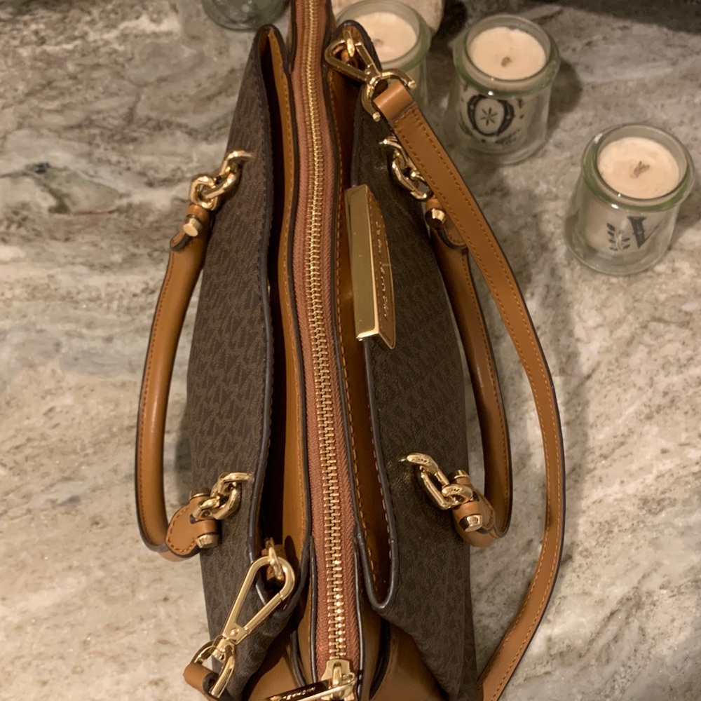 Michael Kors Elegant Brown and Tan Satchel - Picture 6 of 9